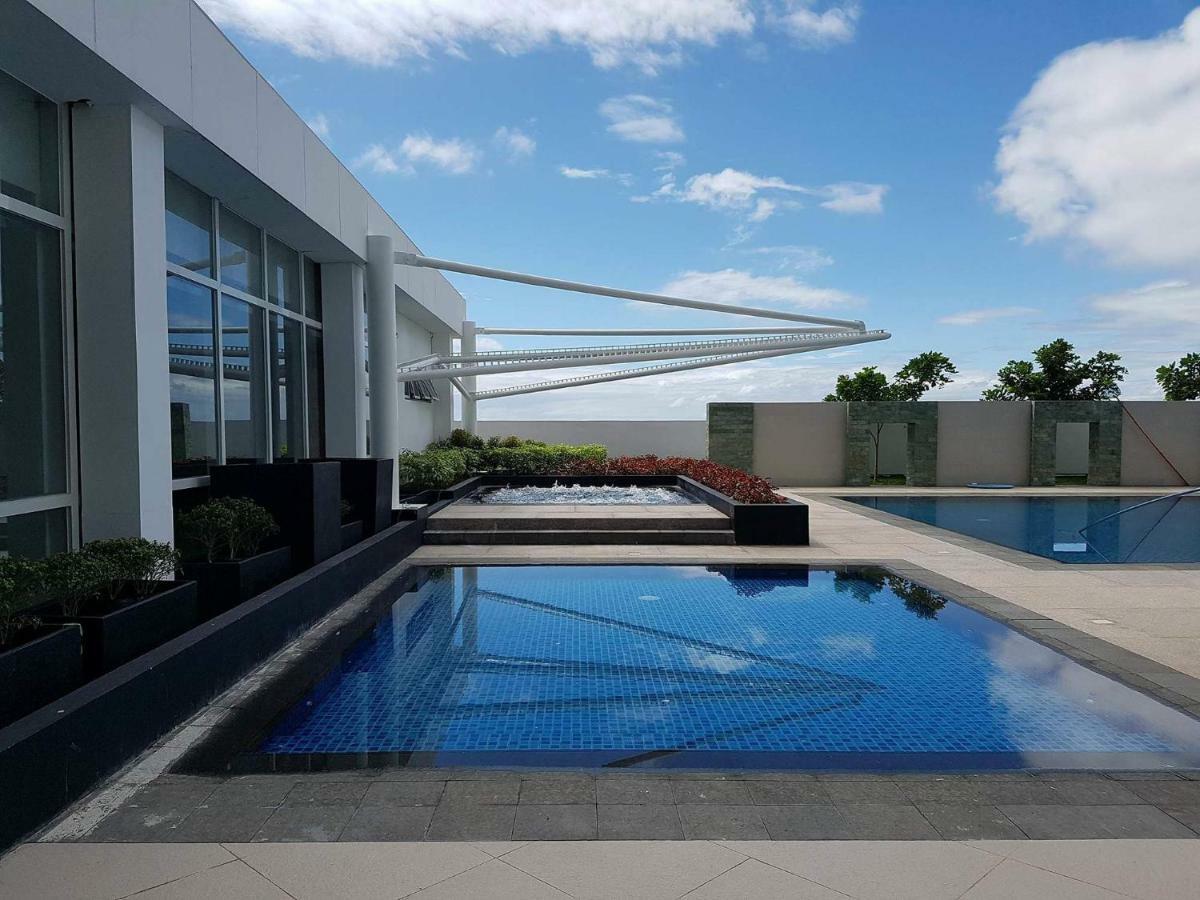 Apartment Sea View At Mactan Newtown Lapu-Lapu City Exterior photo